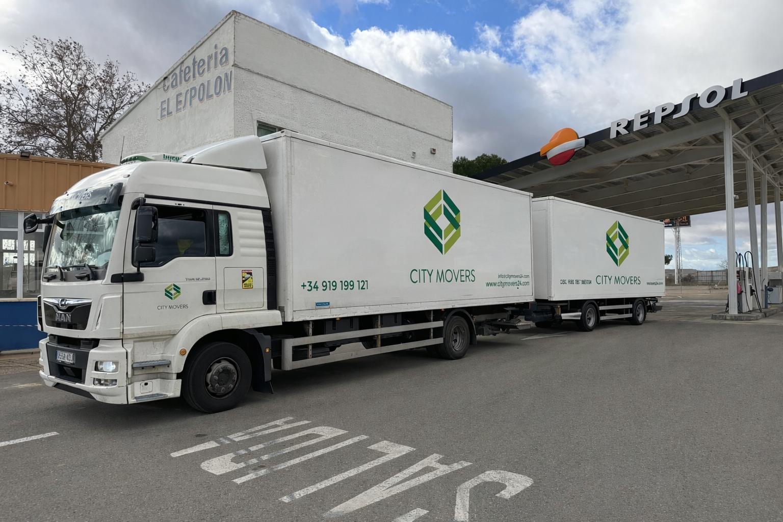 Camión de City Movers realizando un grupaje de mudanzas a Europa